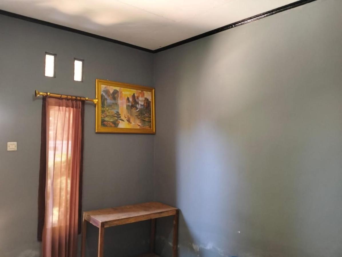 T&T Homestay Kuta  Luaran gambar