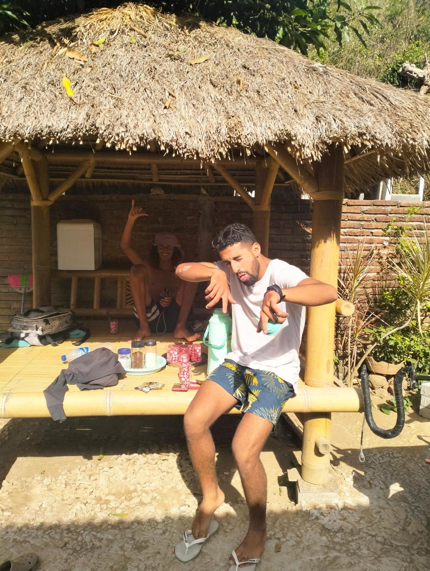 T&T Homestay Kuta  Luaran gambar
